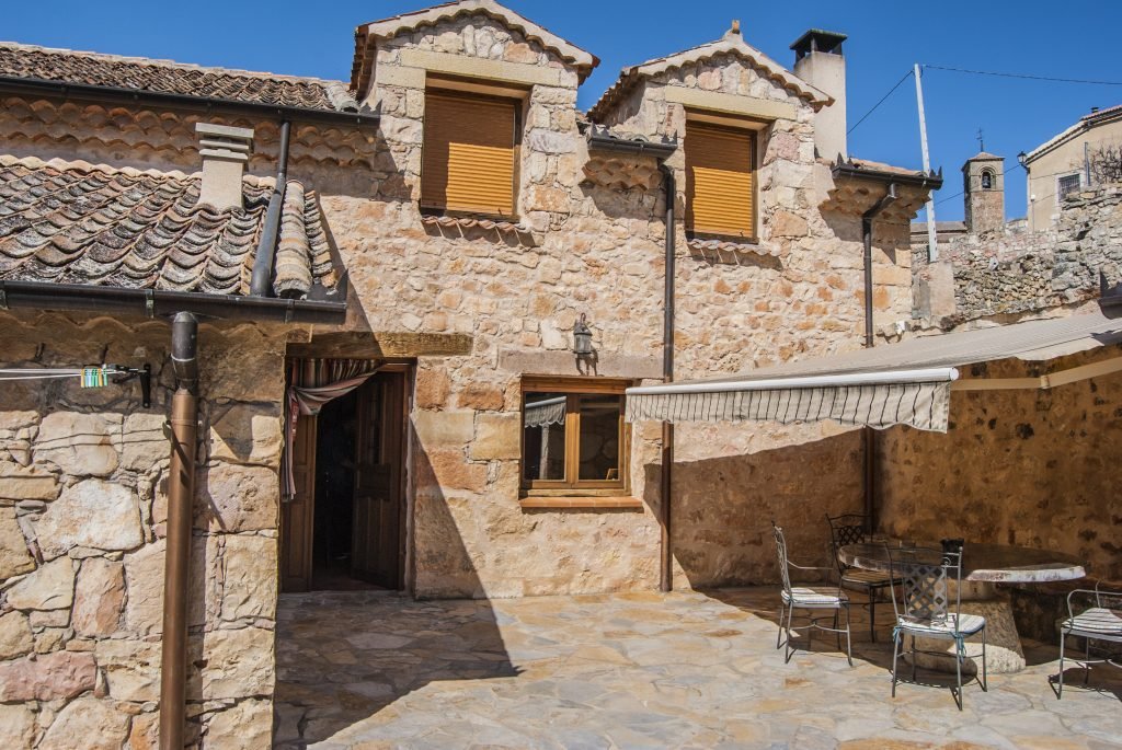 Casa Rural La Fuente del Poval patio