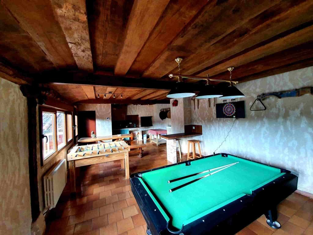 Casa Rural La Fuente del Poval sala de juegos